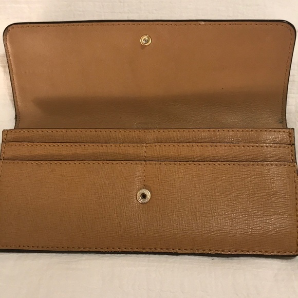 NWOT Tan coach wallet - Picture 3 of 4